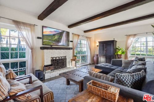 958 Mountain St, Glendale CA  91202-1046 exterior