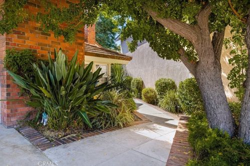 10 Arborglen, Irvine, CA 92604-3207