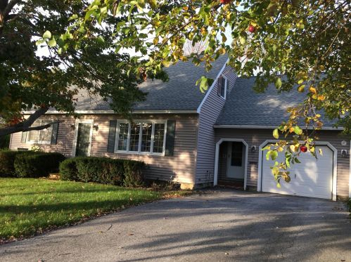 18 Alan A Dale Rd, Brewer, ME 04412-1708