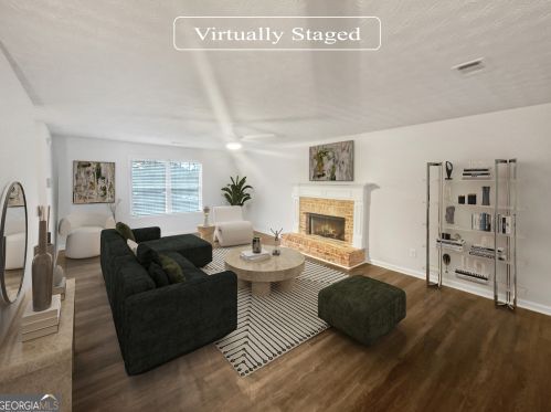 3988 Savannah Ridge Ct, Loganville, GA 30052-2582