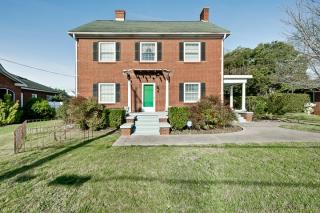 108 Oak St, Seneca, SC 29678-3220