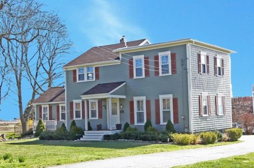 481 Oliphant Ln, Middletown, RI 02842-4611