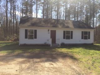 354 Bank St, Waverly, VA 23890-3444