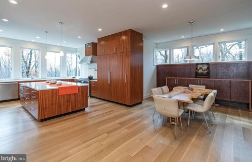 144 Drakes Corner Rd, Princeton NJ  08540-7519 exterior