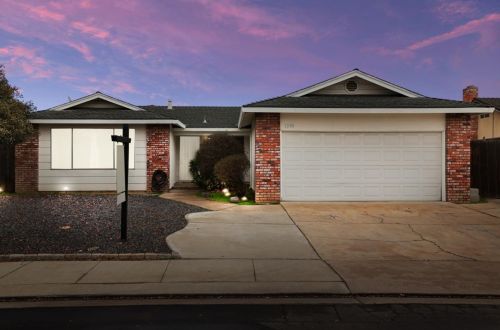 1200 Valeriewood Way, Modesto, CA 95355-3827