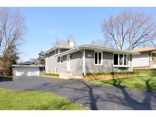 4410 Chelsea Ave, Lisle, IL 60532-1313