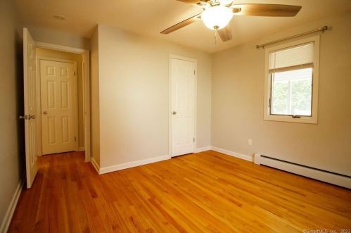 32 Laurel St, Southington CT  06489-1226 exterior