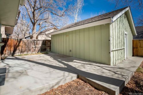 7569 Rosemary Cir, Englewood CO 80112-6419 exterior