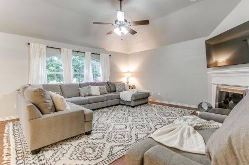 4508 Deal Dr, Fort Worth, TX 76135-1663