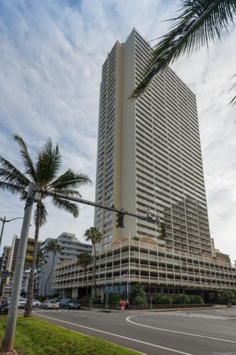 445 Seaside Ave, Honolulu HI  96815-2640 exterior