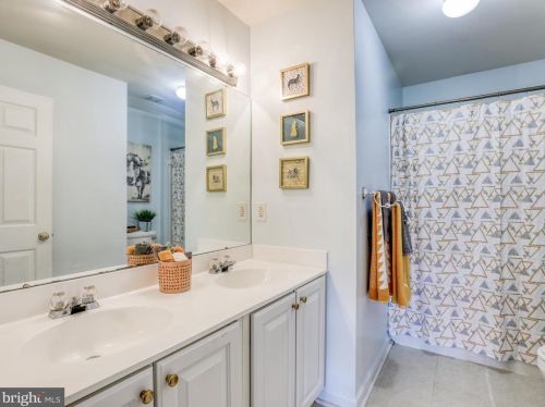 49 Pebble Beach Cir, Charles Town WV  25414-4061 exterior