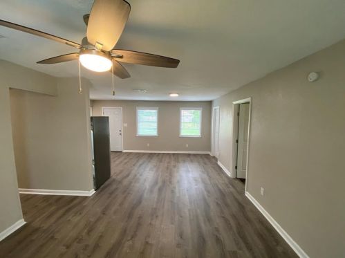 6329 Denham Ct, Dallas, TX 75217-5015