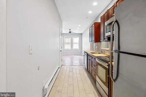 410 Berks St, Philadelphia, PA 19122-2211