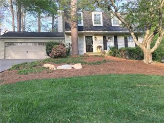 735 Lakestone Ct, Roswell, GA 30076-2911