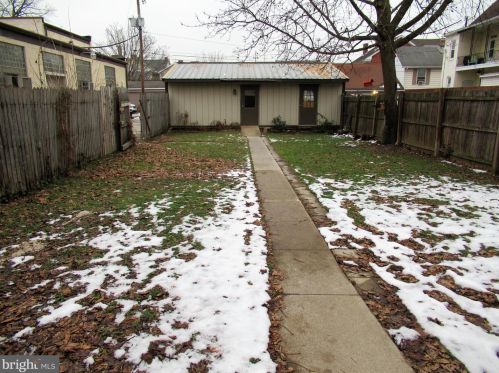 205 High St, Hanover PA  17331-2911 exterior