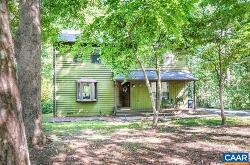 7 Clark Ct, Bybee, VA 22963-3227