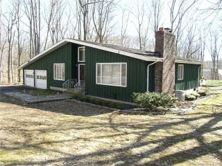 200 Jefferson Dr, Guilford, CT 06437-1316