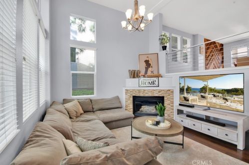 335 Memory Ln, Santa Ana, CA 92705-6021