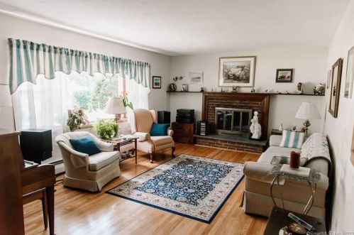 110 Aspen Dr, Cheshire, CT 06410-7108