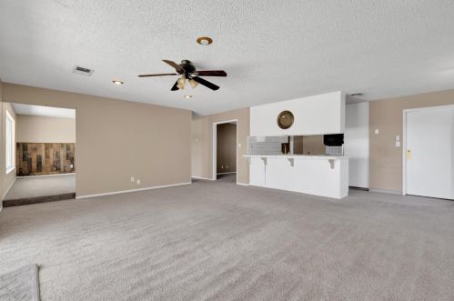 945 Madison Ave, Los Banos CA 93635-4820 exterior