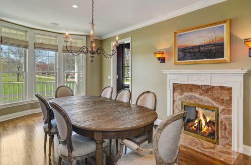 137 Oxford Ave, Willowbrook IL  60514-1151 exterior