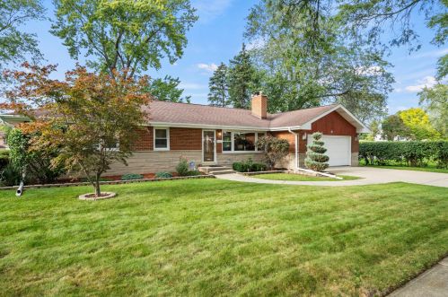 52 Jacquelyn Dr, Bensenville, IL 60106-3264
