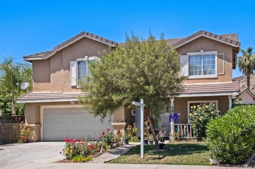 1310 Carriage Ln, Perris, CA 92571-9324