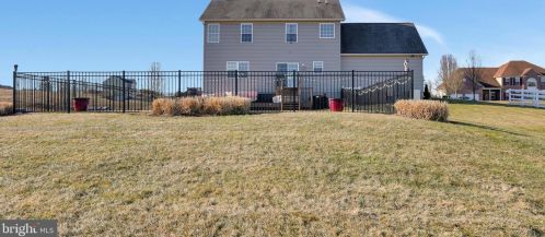 67 Tinning Ct, Hedgesville WV 25427-7367 exterior