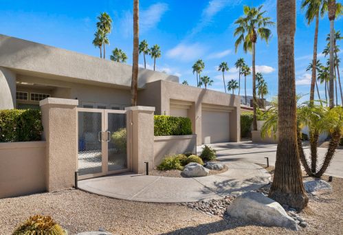 2000 Caliente Dr, Palm Springs, CA 92264-9236
