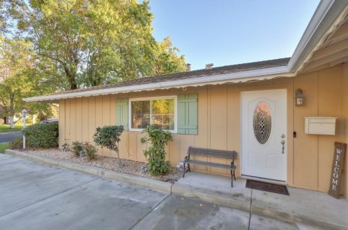 9328 Barth St, Elk Grove, CA 95624-1604