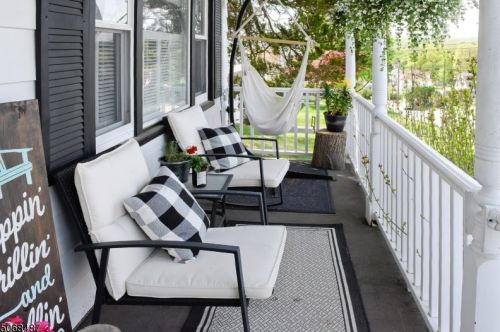 8 Ekstrom St, Dover, NJ 07801-2057