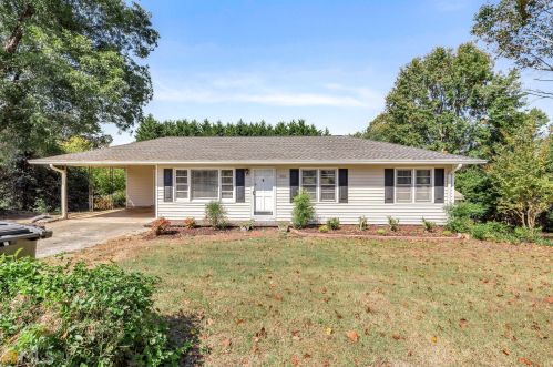 205 Oak Ave, Demorest, GA 30535-5685