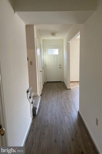 8014 Carbondale Way, Springfield VA  22153-2967 exterior