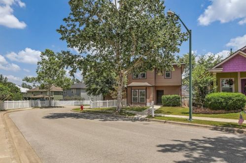 159 Cleveland, Uhland, TX 78640-5898