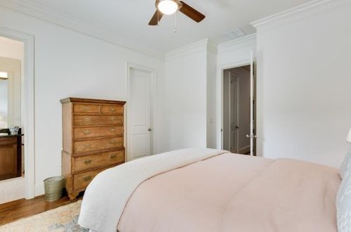 206 Montag Cir, Atlanta GA  30307-5504 exterior