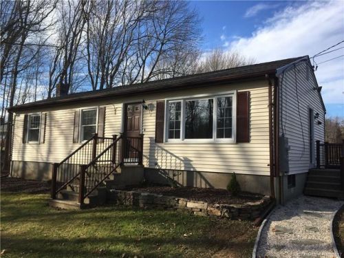42 Skinner Rd, Colchester, CT 06415-2214