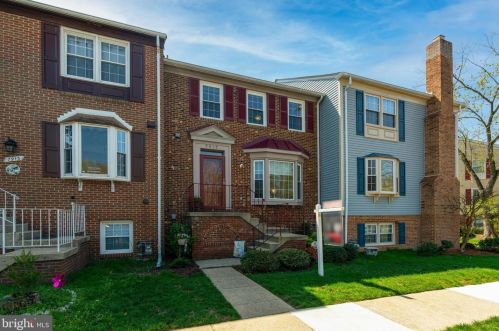 7915 Edinburgh Dr, Springfield, VA 22153-2906