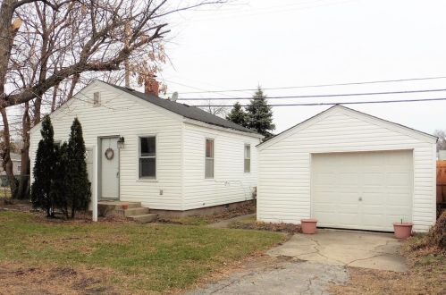 1035 Spruce St, Hammond, IN 46324-1632