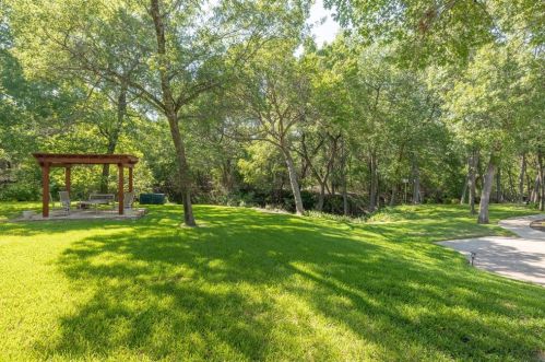 164 Covered Bridge Dr, Fort Worth, TX 76108-9602