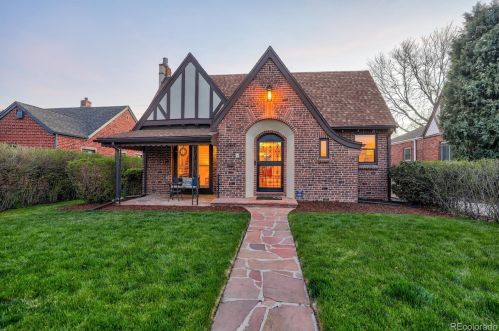 2985 Albion St, Denver, CO 80207-2604
