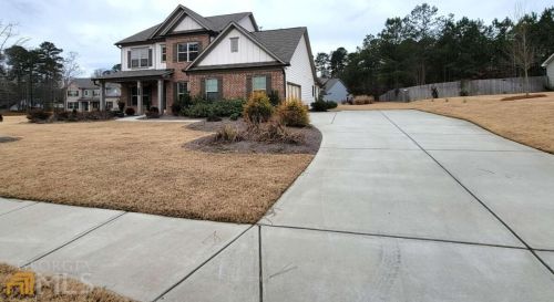 5199 Ashley Dr, Lilburn, GA 30047-6638