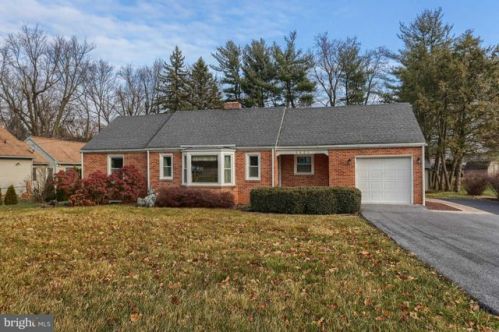 2025 Spring St, York, PA 17408-1541