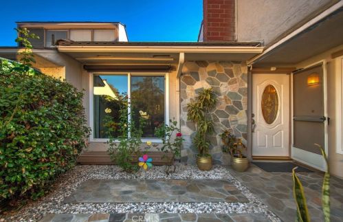 12 Gumwood, Irvine CA  92612-2352 exterior
