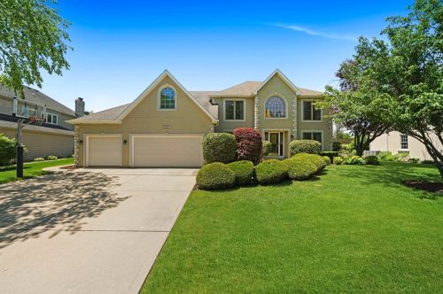 3624 White Eagle Dr, Naperville, IL 60564-4612