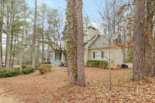 1095 Polo Club Dr, Marietta, GA 30064-1283