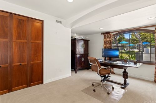 11407 Arroyo Ave, Santa Ana CA  92705-2403 exterior