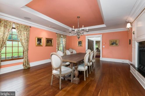 80 Mapleton Rd, Princeton NJ  08540-9668 exterior
