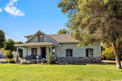 32182 Kentucky St, Yucaipa, CA 92399-1738