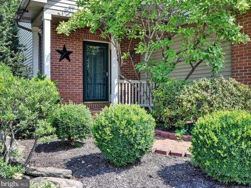 118 Brickyard Cir, Ephrata, PA 17522-2669
