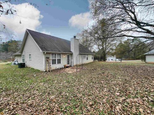 799 Cowan Rd, Porterdale, GA 30016-8153